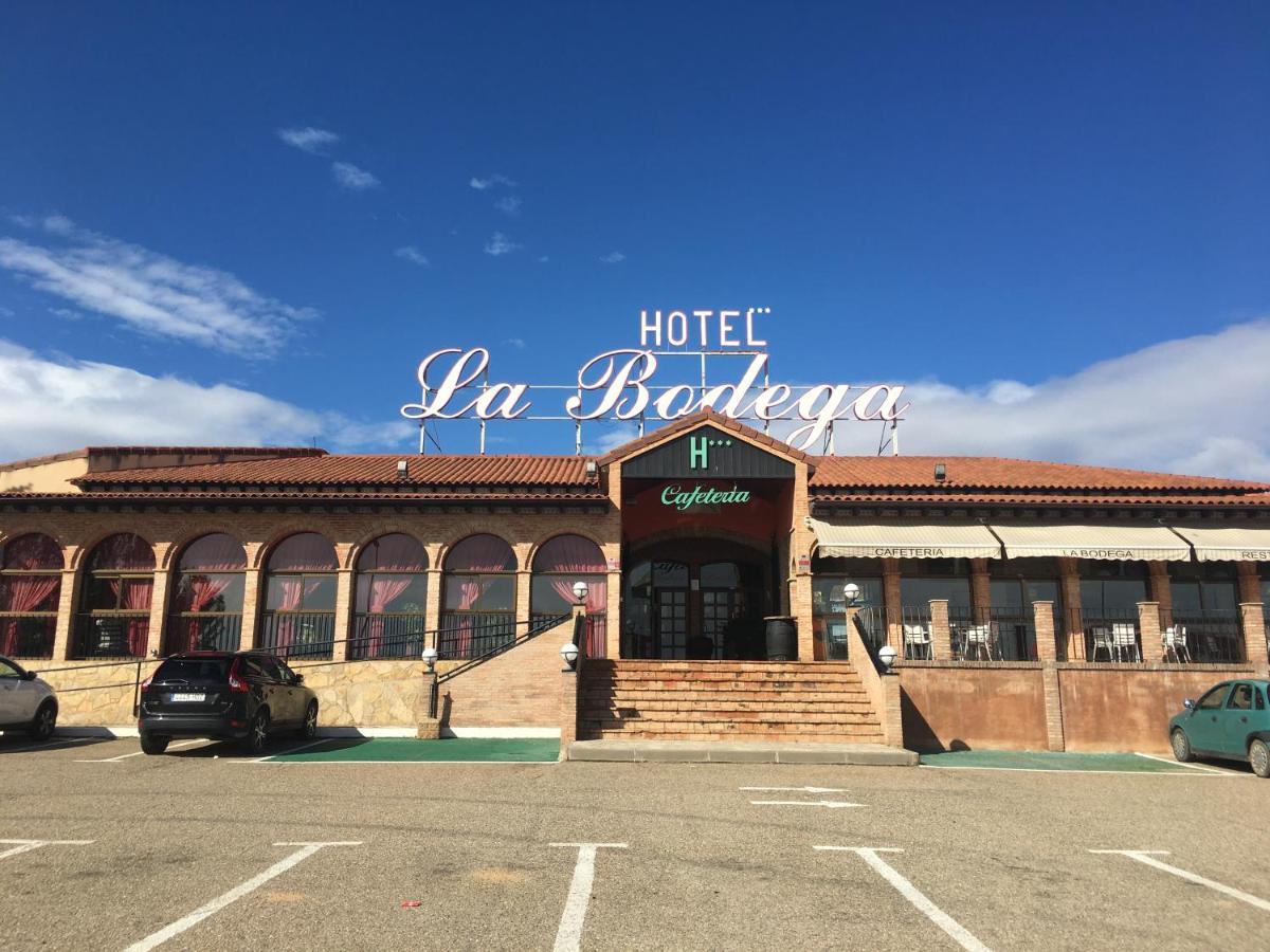 Hotel La Bodega La Almunia de Dona Godina Exterior photo