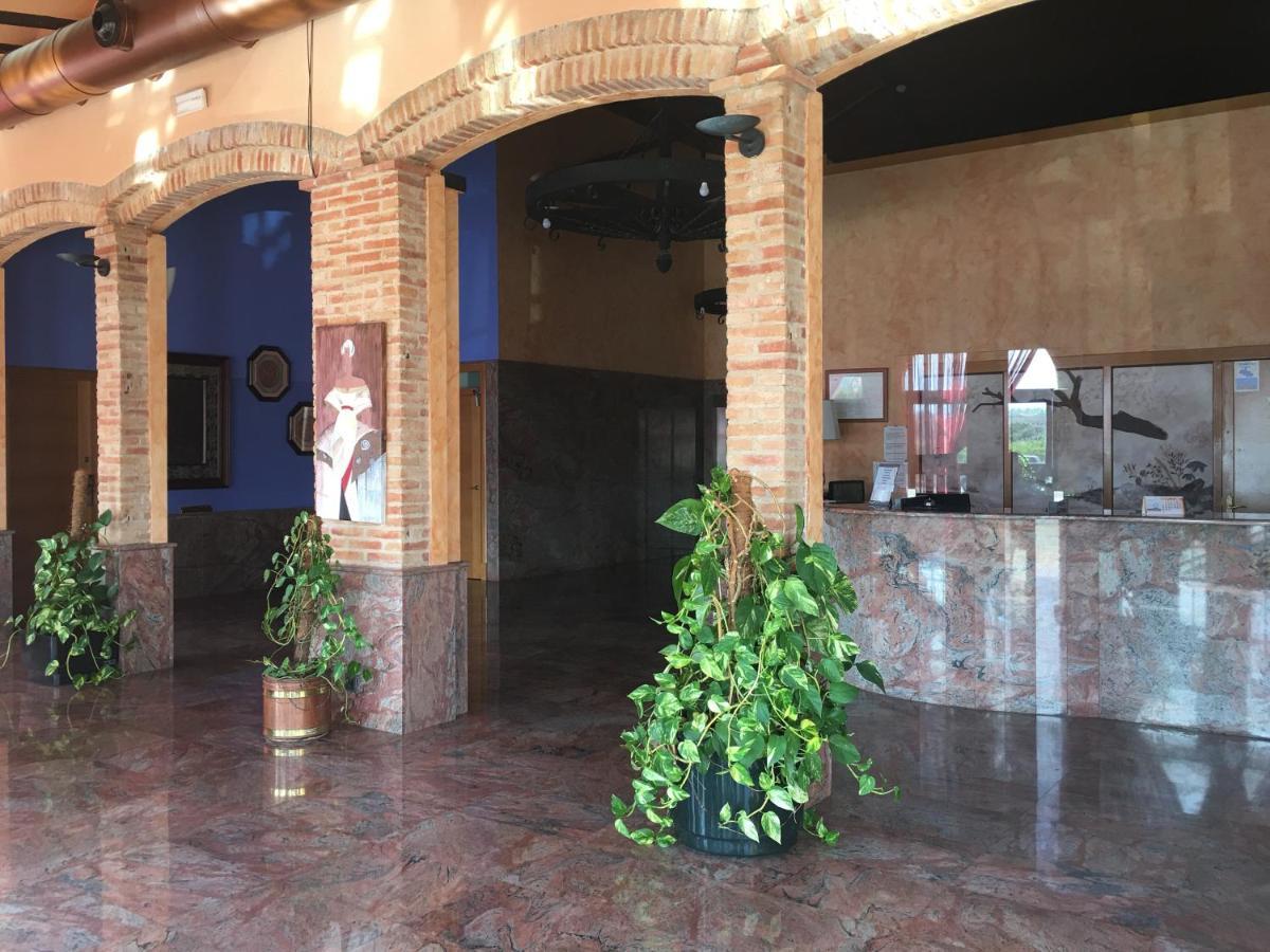 Hotel La Bodega La Almunia de Dona Godina Exterior photo